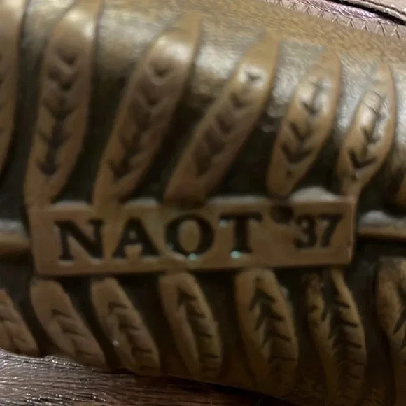 NAOT Kirei Mary Jane Suede Flats with Leather Uppers Size 6.5 - Picture 9 of 9